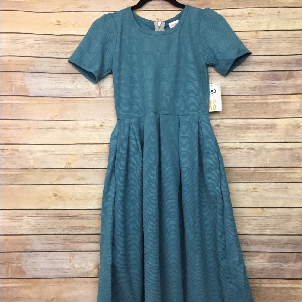 LuLaRoe XS Amelia Dress